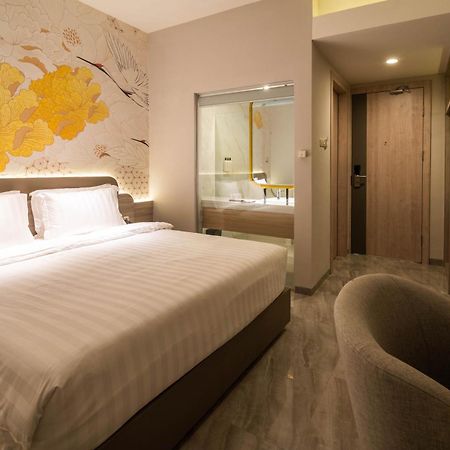 Yulia Hotel Managed By Hig Gorontalo Eksteriør billede