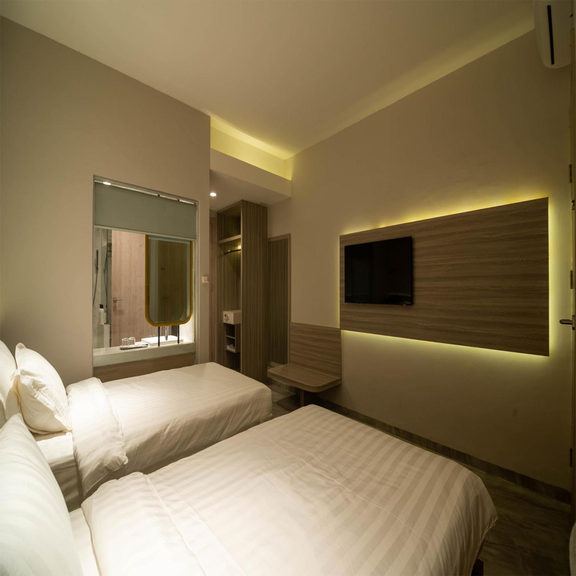 Yulia Hotel Managed By Hig Gorontalo Eksteriør billede