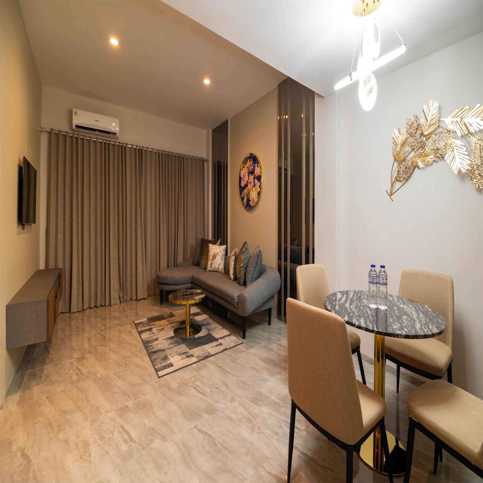 Yulia Hotel Managed By Hig Gorontalo Eksteriør billede