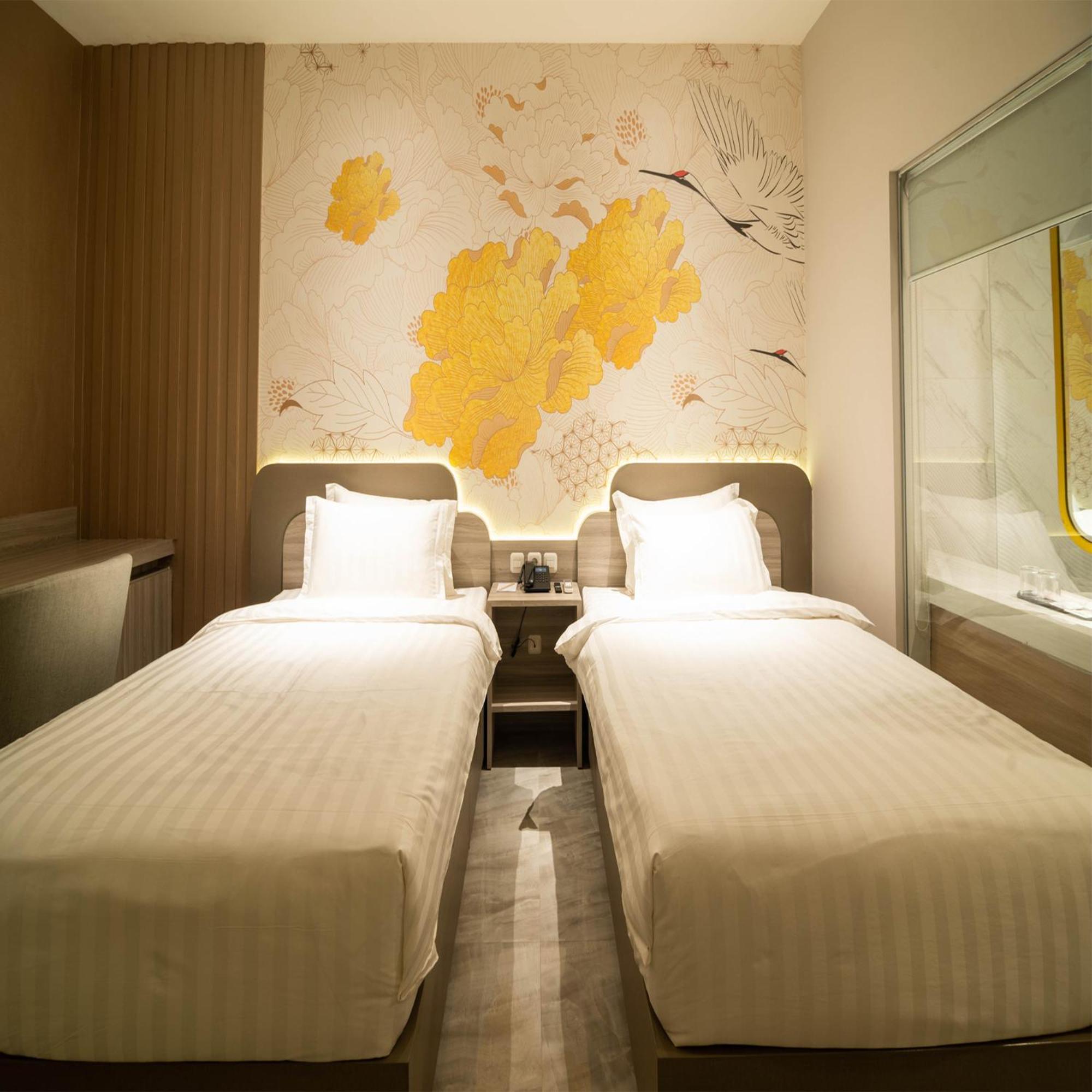 Yulia Hotel Managed By Hig Gorontalo Eksteriør billede