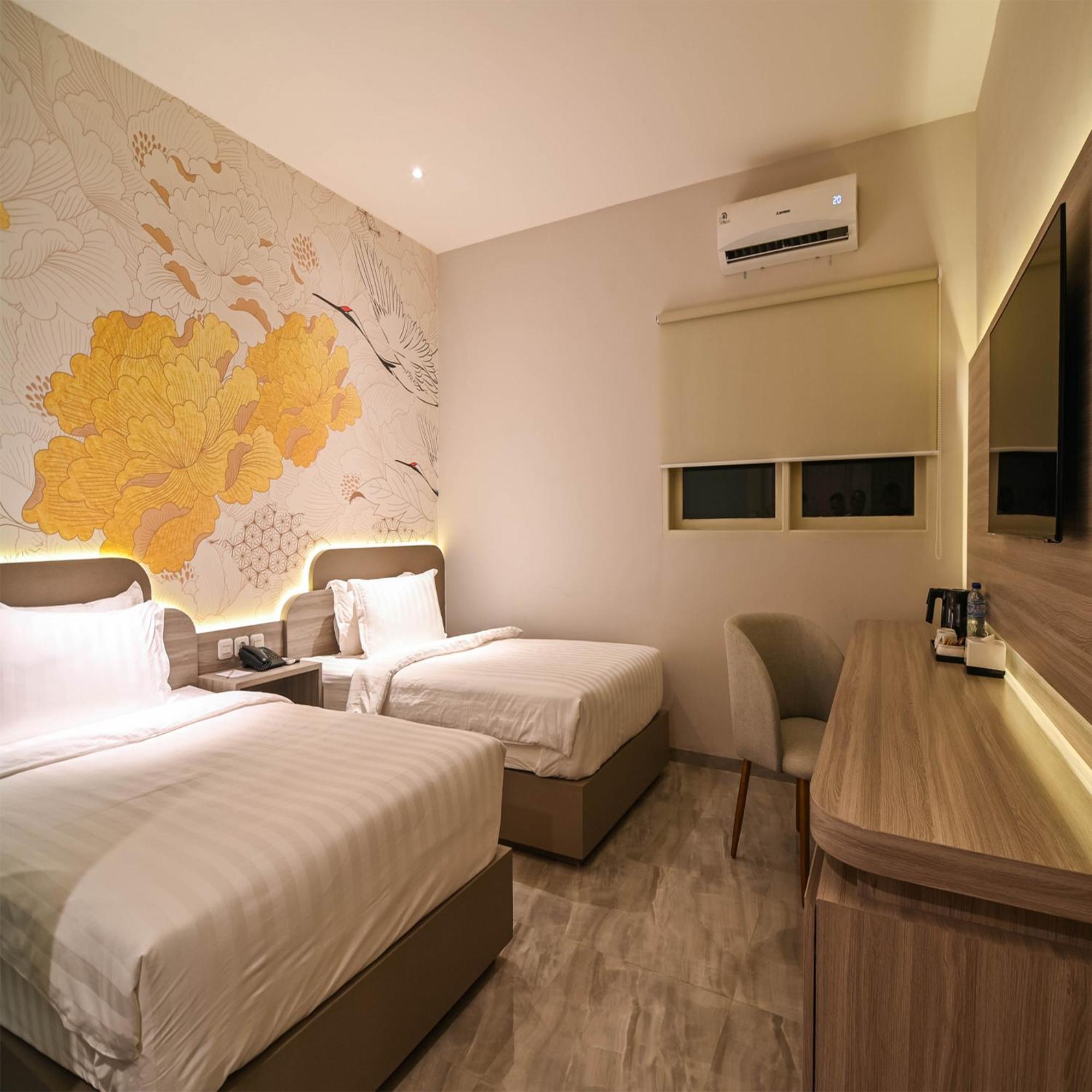 Yulia Hotel Managed By Hig Gorontalo Eksteriør billede