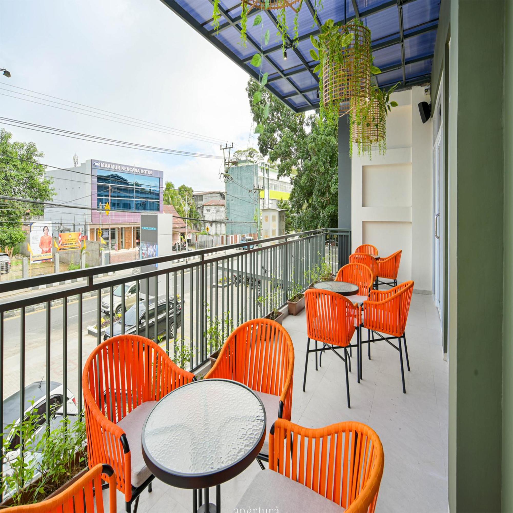 Yulia Hotel Managed By Hig Gorontalo Eksteriør billede