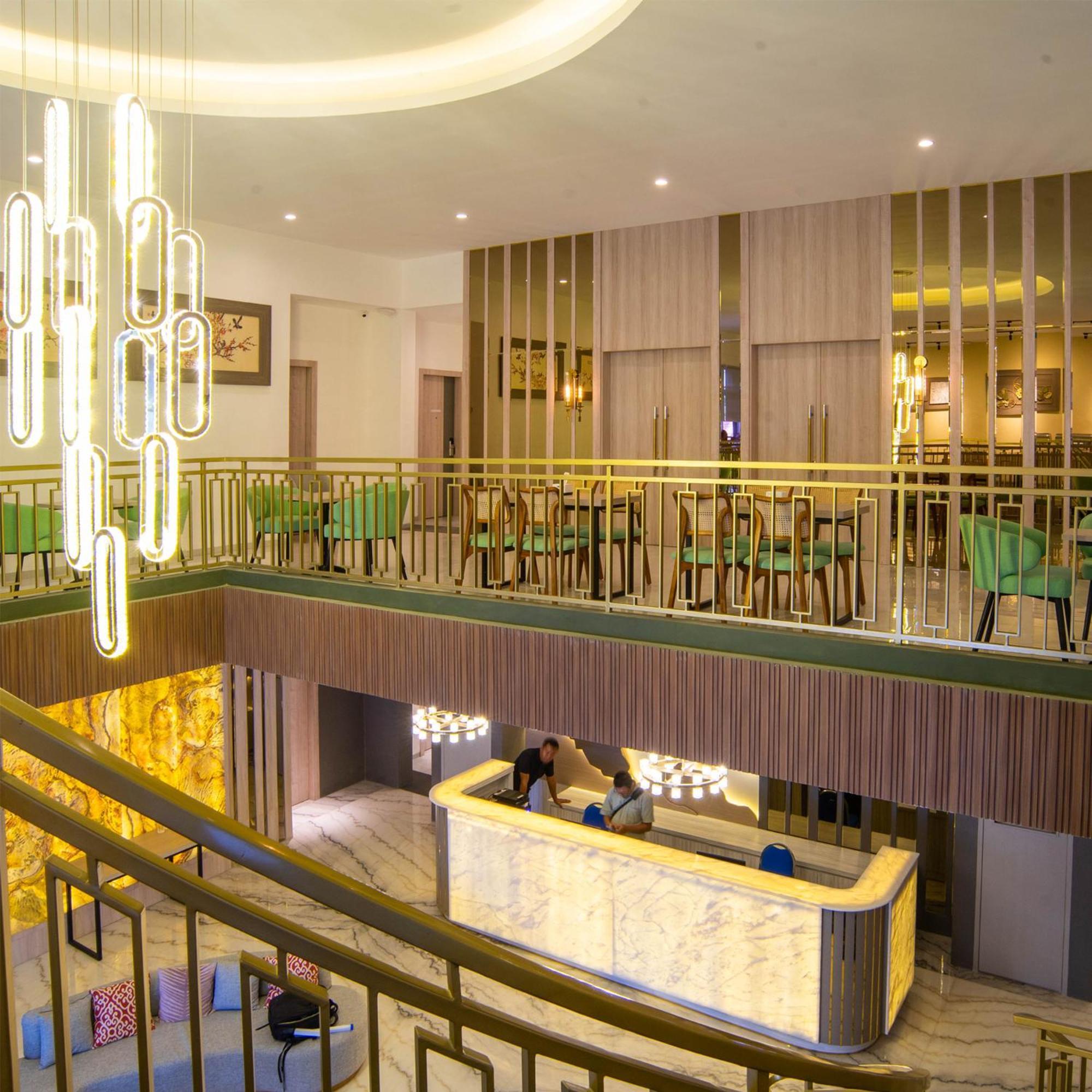 Yulia Hotel Managed By Hig Gorontalo Eksteriør billede